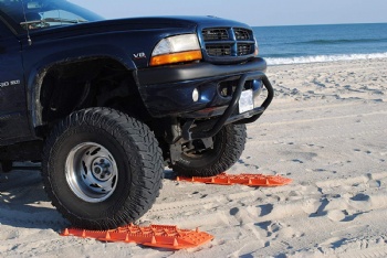 Traction Mats for Off-Road Mud, Sand, & Snow Vehicle Extraction